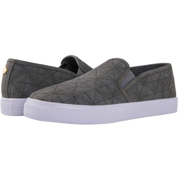Global Win Women’s 11 Gray Quilted Slip On Loafer Sneaker - Picture 1 of 10